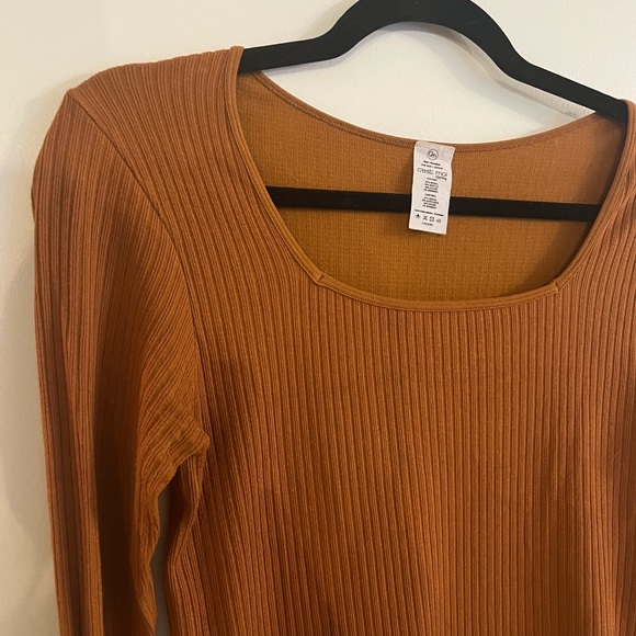 Cest Moi top - Picture 2 of 3